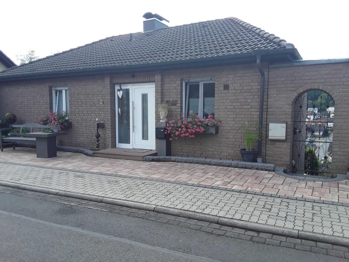 Haus Sonnenblick Apartment Momlingen Exterior foto